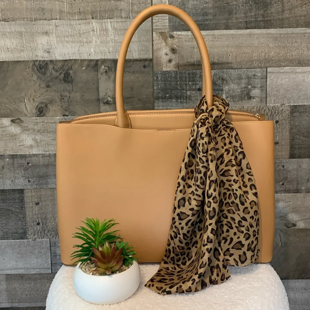 Jess Collection Leopard Print Scarf - Picture 7 of 16